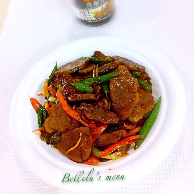 黑椒<a href=/shicai/rouqin/NiuRou/index.html target=_blank><u>牛肉</u></a>