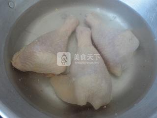 烤<a href=/shicai/rouqin/JiTui/index.html target=_blank><u>鸡腿</u></a>