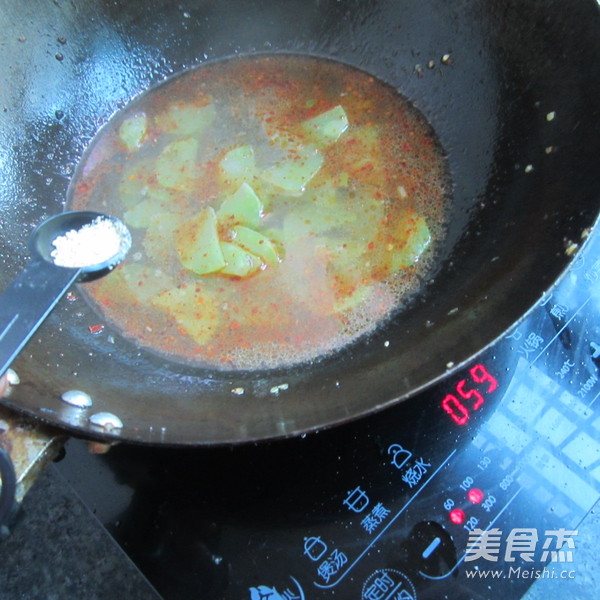 麻辣水煮<a href=/shicai/rouqin/NiuRou/index.html target=_blank><u>牛肉</u></a>的做法