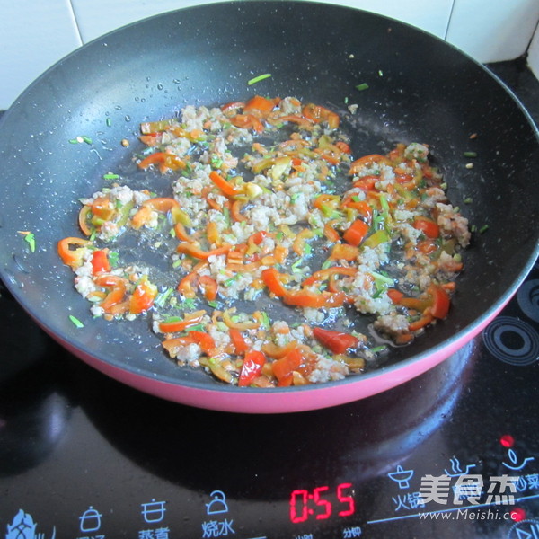 肉末煎<a href=/shicai/shucai/DongGua/index.html target=_blank><u>冬瓜</u></a>的做法