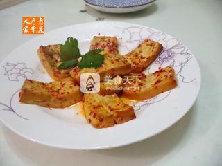 <a href=/shicai/rouqin/NiuRou/index.html target=_blank><u>牛肉</u></a>味<a href=/shicai/mimian/DouFu/index.html target=_blank><u>豆腐</u></a>片