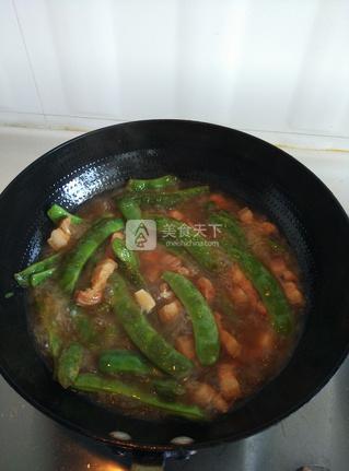 红烧肉炖<a href=/shicai/shucai/DouJiao/index.html target=_blank><u>豆角</u></a>面瓜