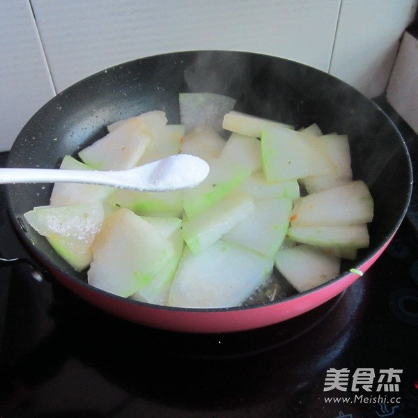 肉末煎<a href=/shicai/shucai/DongGua/index.html target=_blank><u>冬瓜</u></a>的做法