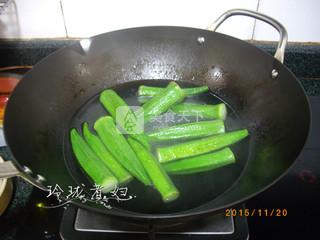 肉沫蒸<a href=/shicai/shucai/QiuKui/index.html target=_blank><u>秋葵</u></a>