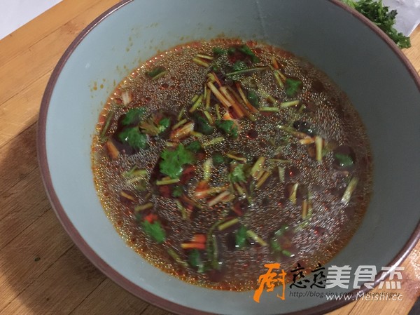 酸汤饺子的做法