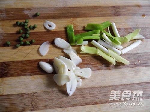 龙须菜炒肉片的做法