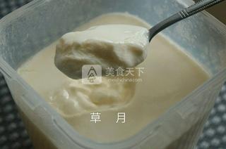   自制<a href=/shicai/mimian/SuanNai/index.html target=_blank><u>酸奶</u></a>