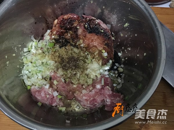 酸汤饺子的做法