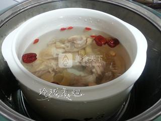 <a href=/shicai/shuichanpin/HuaJiao/index.html target=_blank><u>花胶</u></a>鸡汤