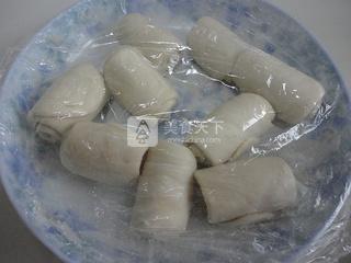 豆沙<a href=/shicai/shucai/JuHua/index.html target=_blank><u>菊花</u></a>酥