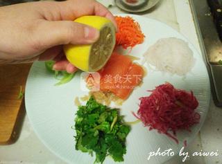 <a href=/shicai/shuichanpin/SanWenYu/index.html target=_blank><u>三文鱼</u></a>大拌菜