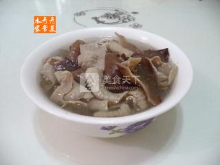 小肠<a href=/shicai/shucai/MuEr/index.html target=_blank><u>木耳</u></a>汤