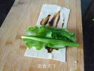 <a href=/shicai/mimian/DouPi/index.html target=_blank><u>豆皮</u></a>菜卷