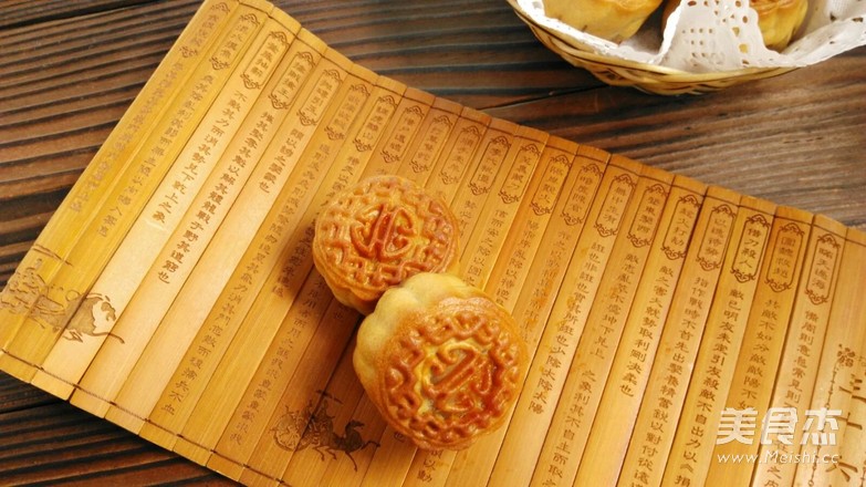 广式莲蓉月饼的做法