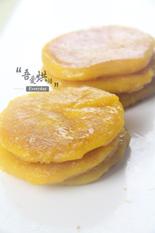 香甜下午茶点<a href=/shicai/shucai/NanGua/index.html target=_blank><u>南瓜</u></a>饼