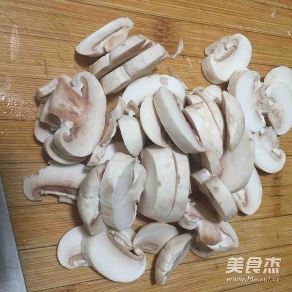 黑椒<a href=/shicai/rouqin/ZhengJi/index.html target=_blank><u>鸡肉</u></a>披萨的做法