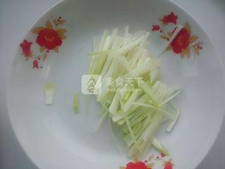 炝拌干<a href=/shicai/mimian/DouFu/index.html target=_blank><u>豆腐</u></a>