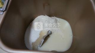 冷藏液种网纹<a href=/shicai/mimian/MianBao/index.html target=_blank><u>面包</u></a>