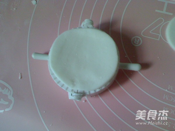 <a href=/shicai/shucai/JiuCai/index.html target=_blank><u>韭菜</u></a>蒸饺的做法