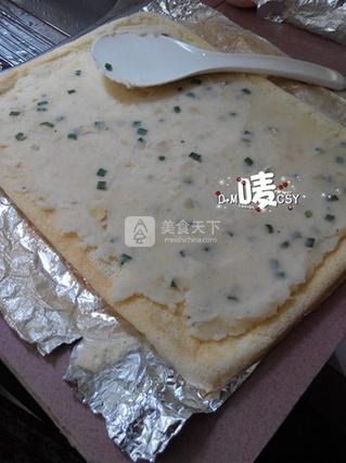 薯蓉<a href=/shicai/rouqin/RouSong/index.html target=_blank><u>肉松</u></a>蛋糕卷