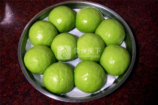 <a href=/shicai/shucai/BoCai/index.html target=_blank><u>菠菜</u></a>豆沙包