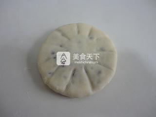 豆沙<a href=/shicai/shucai/JuHua/index.html target=_blank><u>菊花</u></a>酥