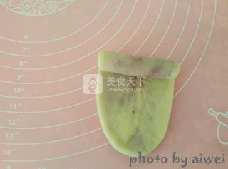 <a href=/shicai/shucai/XiangYu/index.html target=_blank><u>香芋</u></a>酥