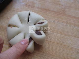 豆沙<a href=/shicai/shucai/JuHua/index.html target=_blank><u>菊花</u></a>酥