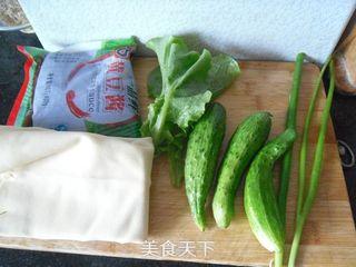 <a href=/shicai/mimian/DouPi/index.html target=_blank><u>豆皮</u></a>菜卷