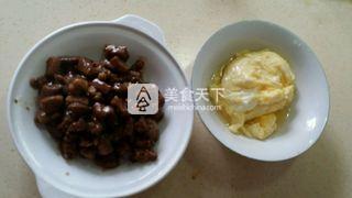 <a href=/shicai/rouqin/NiuPai/index.html target=_blank><u>牛排</u></a>炒饭