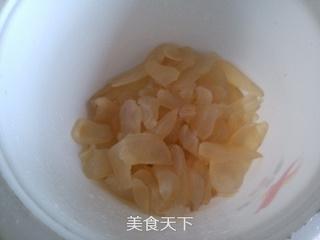 凉拌<a href=/shicai/shuichanpin/HaiZhe/index.html target=_blank><u>海蜇</u></a>丝