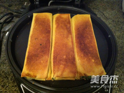 #一人食#<a href=/shicai/shucai/JiuCai/index.html target=_blank><u>韭菜</u></a>虾皮煎饼的做法