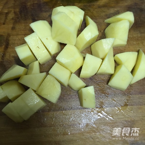 <a href=/shicai/rouqin/NiuRou/index.html target=_blank><u>牛肉</u></a>泡饼的做法