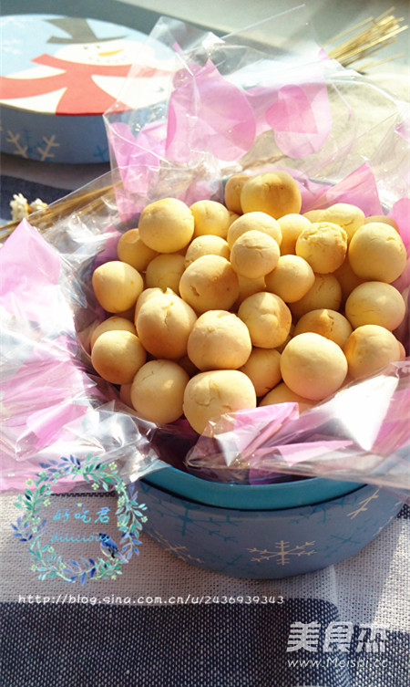 <a href=/shicai/diaoweipin/FengMi/index.html target=_blank><u>蜂蜜</u></a>小馒头的做法