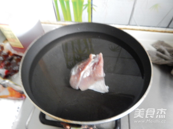 #一人食#<a href=/shicai/rouqin/XianRou/index.html target=_blank><u>咸肉</u></a>菜饭的做法