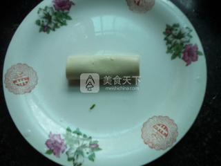 蒸<a href=/shicai/mimian/DouFu/index.html target=_blank><u>豆腐</u></a>卷