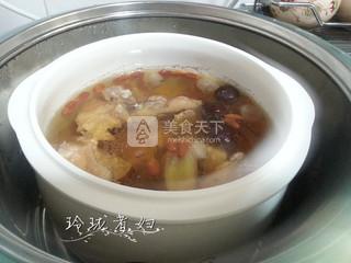 <a href=/shicai/shuichanpin/HuaJiao/index.html target=_blank><u>花胶</u></a>鸡汤