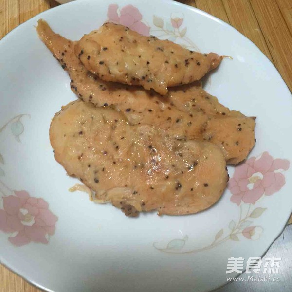 黑椒<a href=/shicai/rouqin/ZhengJi/index.html target=_blank><u>鸡肉</u></a>披萨的做法