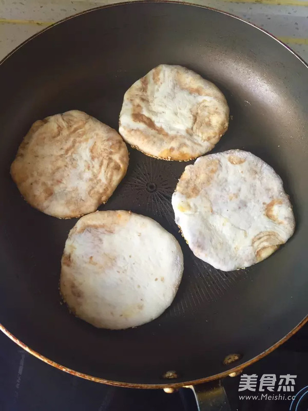 平底锅五香麻酱饼的做法