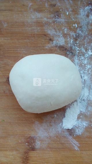 豆沙麦穗<a href=/shicai/mimian/MianBao/index.html target=_blank><u>面包</u></a>