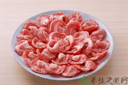 <a href=/shicai/rouqin/ZhuRou/index.html target=_blank><u>猪肉</u></a>不能和什么一起吃