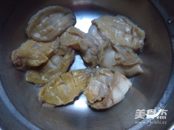 蚝油黑椒烤<a href=/shicai/shuichanpin/BaoYu/index.html target=_blank><u>鲍鱼</u></a>的做法