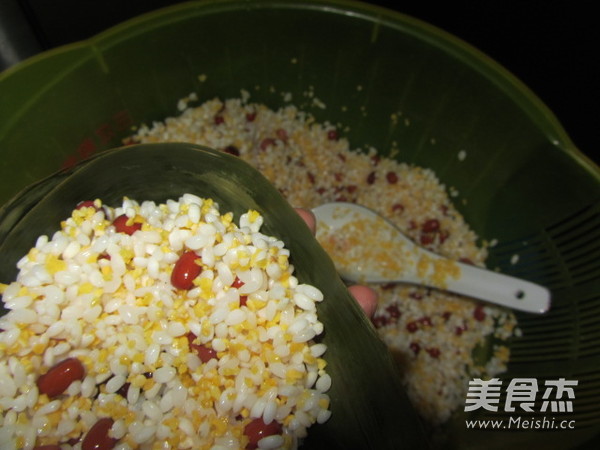 尖角素<a href=/zt/zongzi target=_blank><u>粽子的做法</u></a>