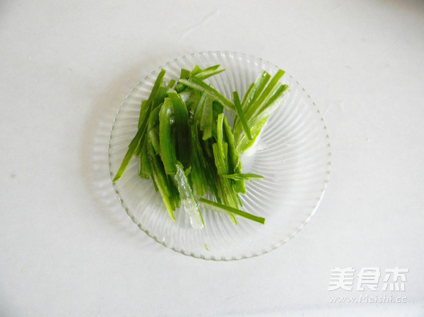 <a href=/shicai/shucai/QinCai/index.html target=_blank><u>芹菜</u></a>肉丝盖浇饭的做法