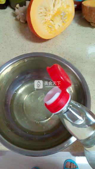 <a href=/shicai/mimian/HongDou/index.html target=_blank><u>红豆</u></a>沙抹茶蛋糕