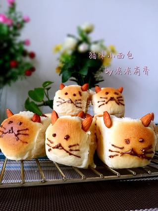 猫咪小<a href=/shicai/mimian/MianBao/index.html target=_blank><u>面包</u></a>