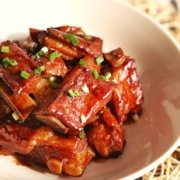 春节年夜饭菜谱：红烧排骨的做法