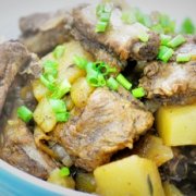 电饭煲土豆焖排骨的做法