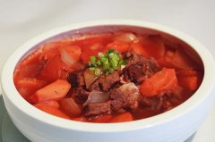 牛肉炖柿子的家常做法,牛肉柿子汤的做法大全