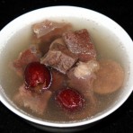 山楂红枣牛肉汤的做法